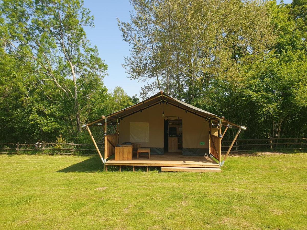 Saulgond Luxury Safari Tents At Moulin Du Pommier Glamping & Camping מראה חיצוני תמונה