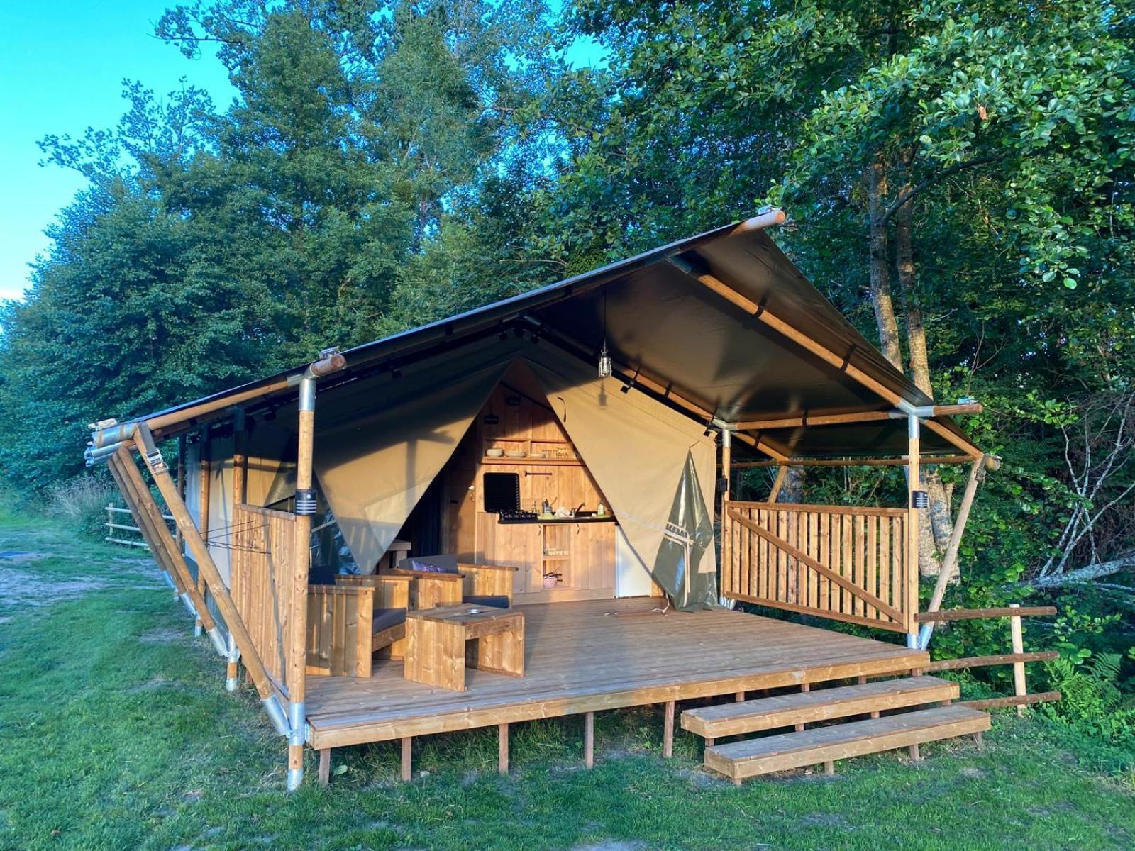 Saulgond Luxury Safari Tents At Moulin Du Pommier Glamping & Camping מראה חיצוני תמונה